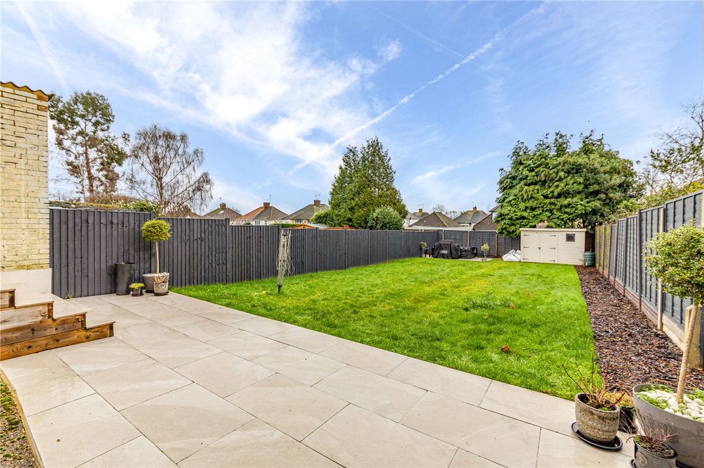 Property photo 2 of 18 Picture No. 30