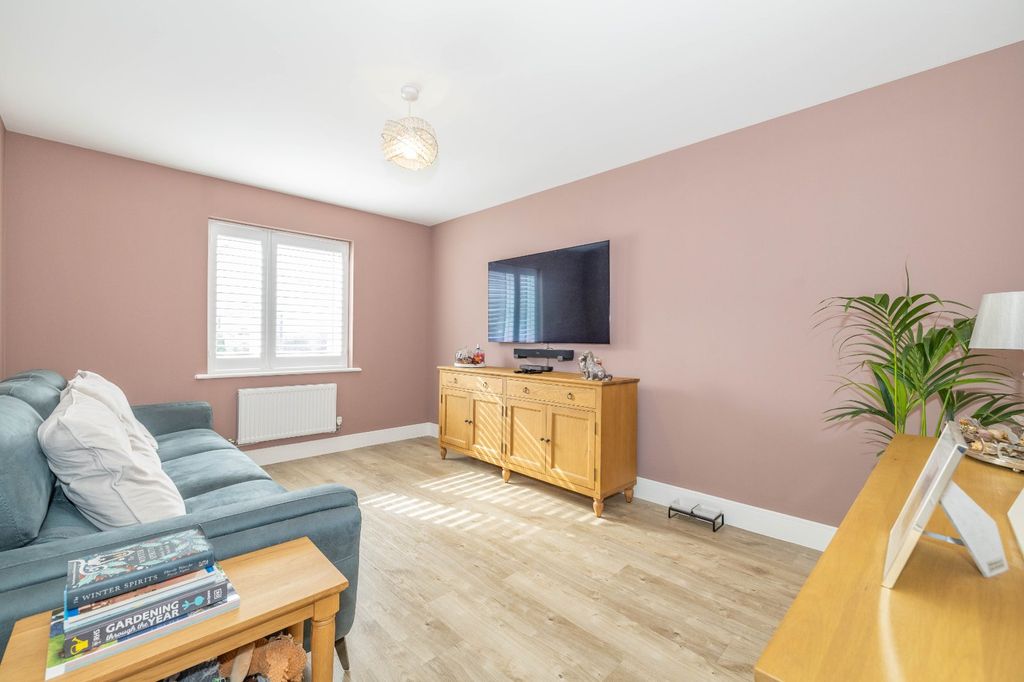 Property photo 3 of 14 Picture 3