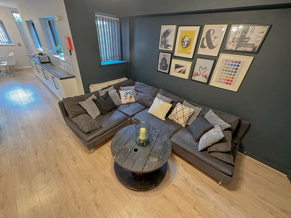 Property photo 1 of 13 8