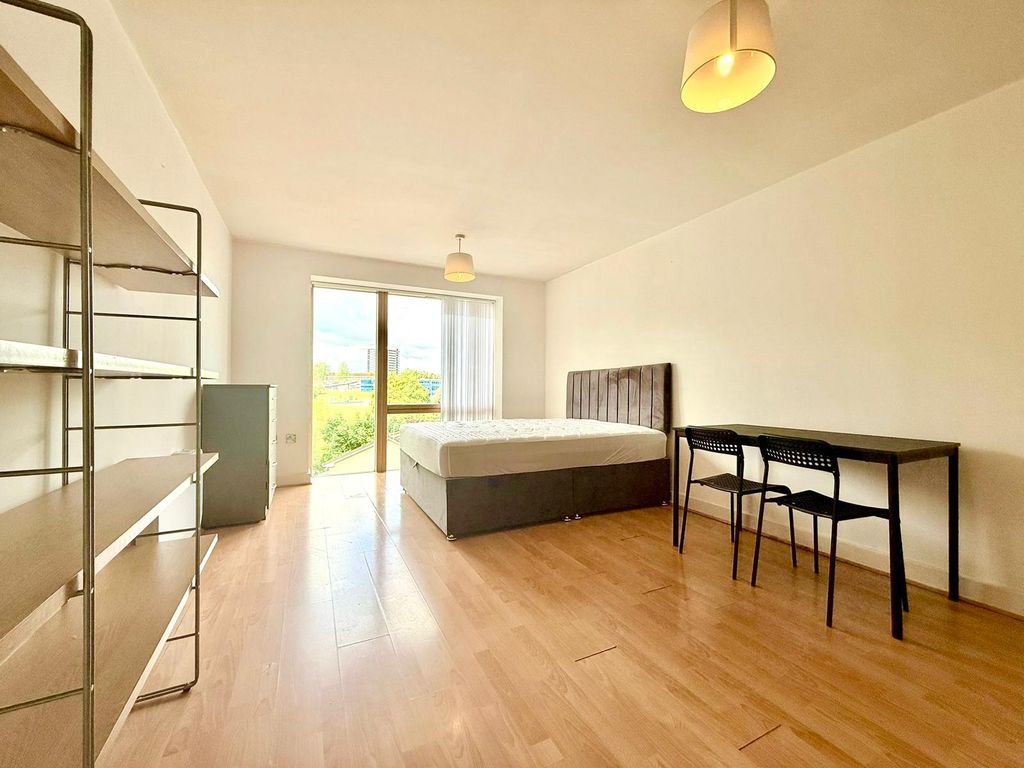 Property photo 2 of 7 Gallery