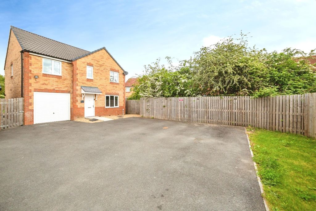 Property photo 1 of 32 Pbox-Img.Jpg