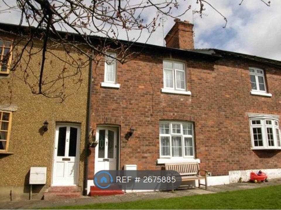 Property photo 1 of 15 Front Large Shared Garden