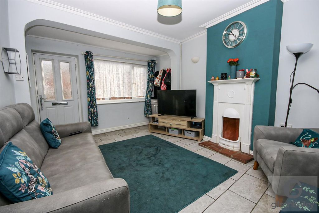 Property photo 3 of 11 4-Img_8318.Jpg