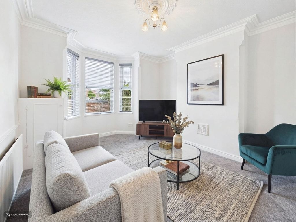 Property photo 2 of 18 Lounge (Virtually Furnished)