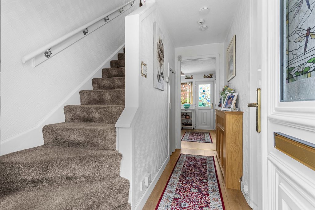 Property photo 2 of 23