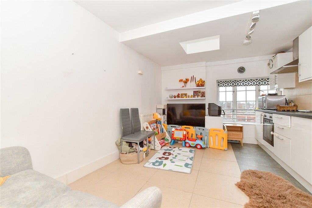 Property photo 2 of 9 Lounge/Diner/ Kitchen