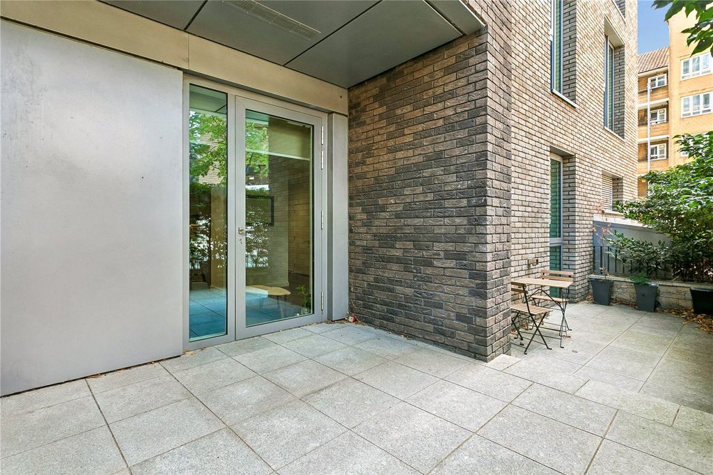 Property photo 2 of 12 Picture No. 20