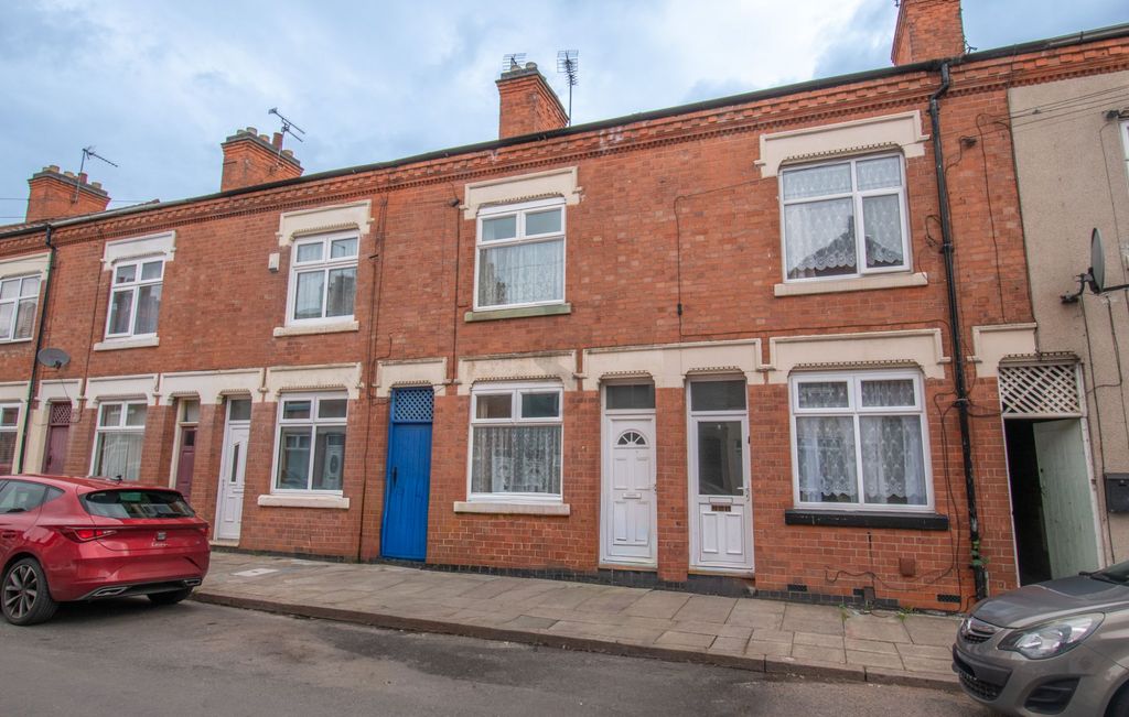 Property photo 1 of 12