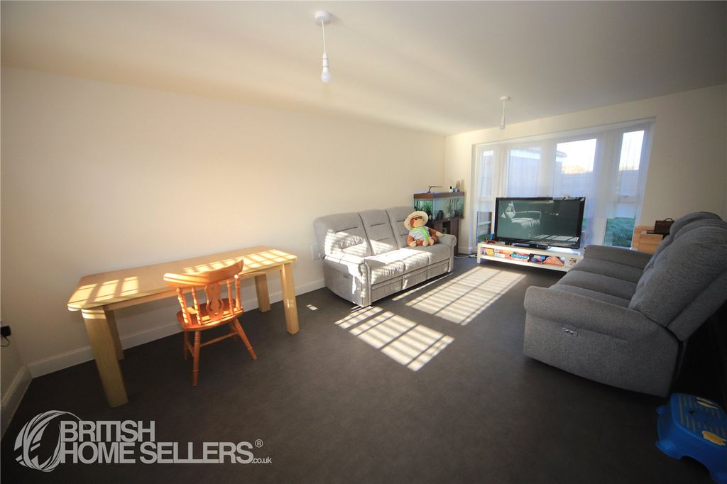 Property photo 3 of 31 Picture No. 23