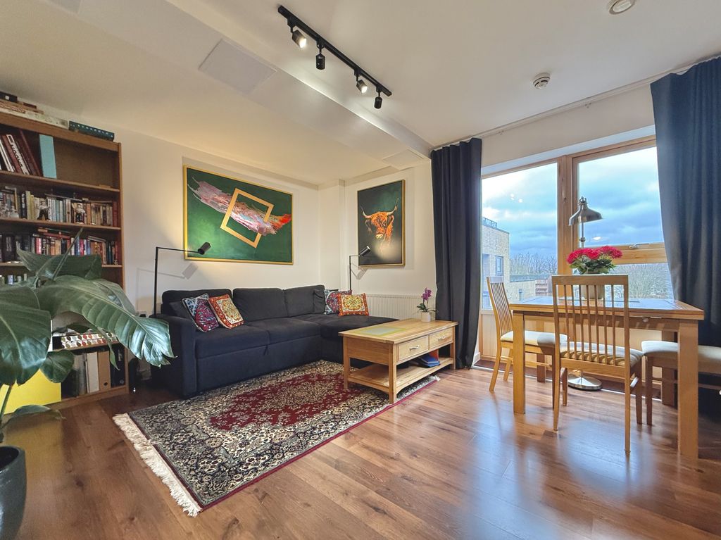 Property photo 2 of 21