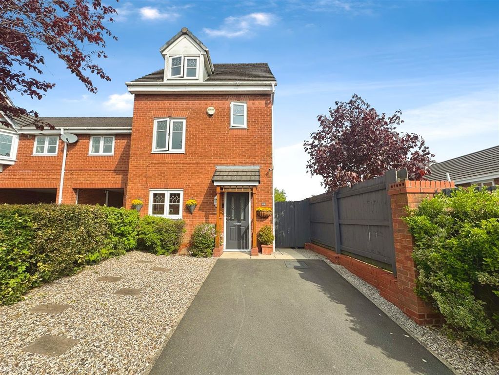 Property photo 1 of 11 External