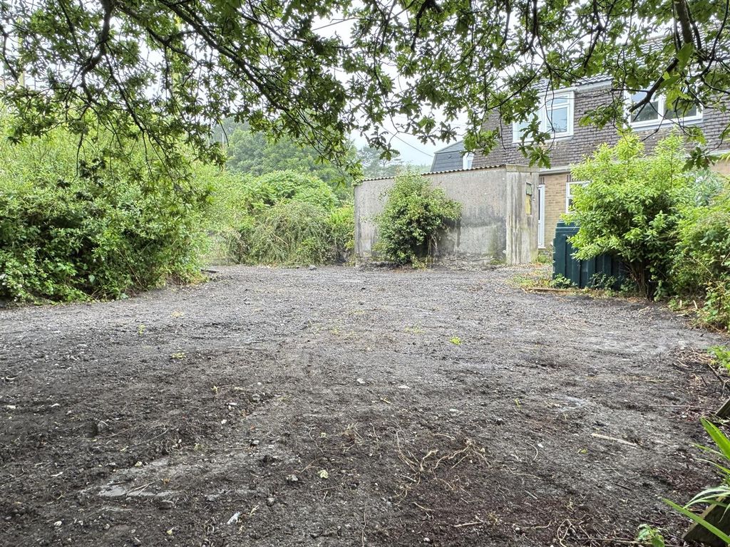 Property photo 2 of 27 Rear Garden