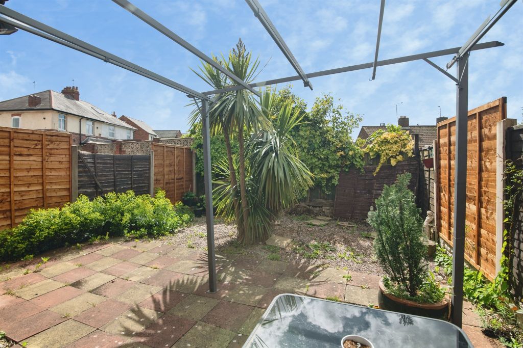 Property photo 2 of 17