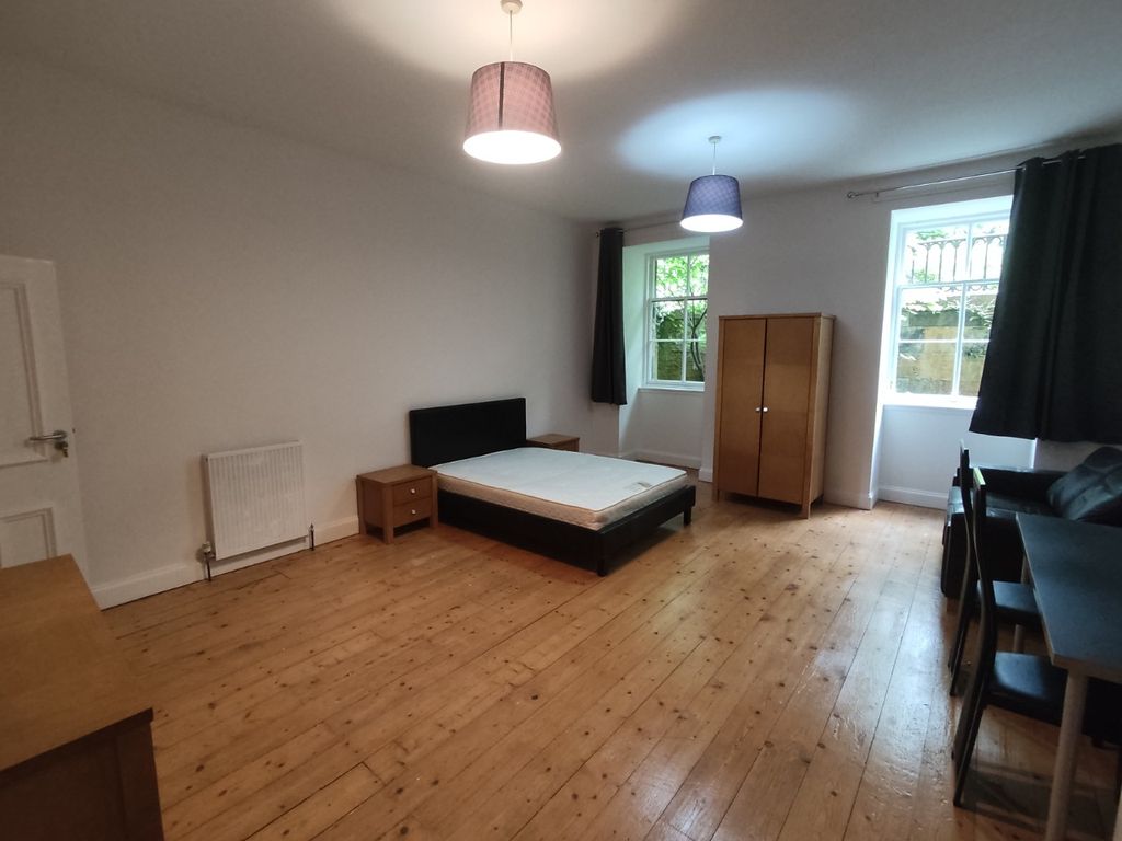 Property photo 3 of 4