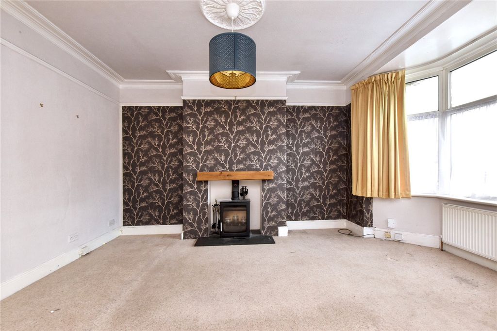Property photo 2 of 13 Picture No. 29