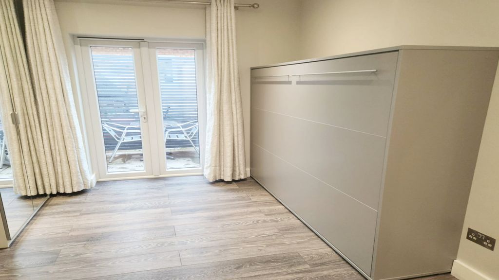 Property photo 2 of 7 Gallery