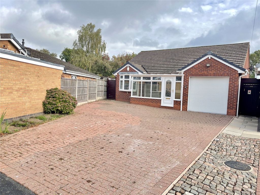 Property photo 2 of 16 Front