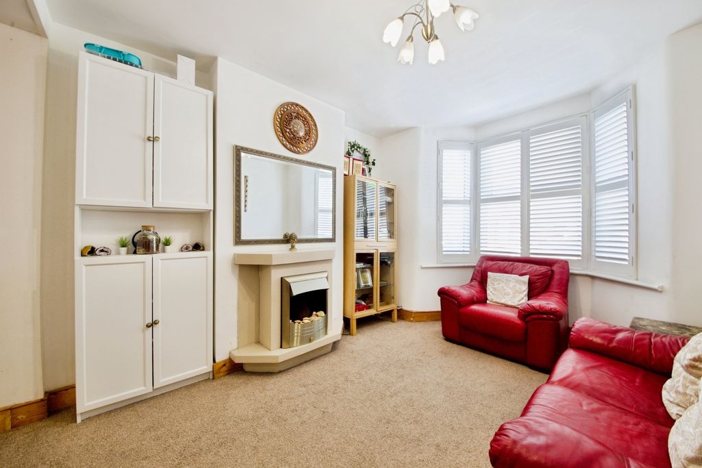 Property photo 2 of 18 Pbox-Img.Jpg