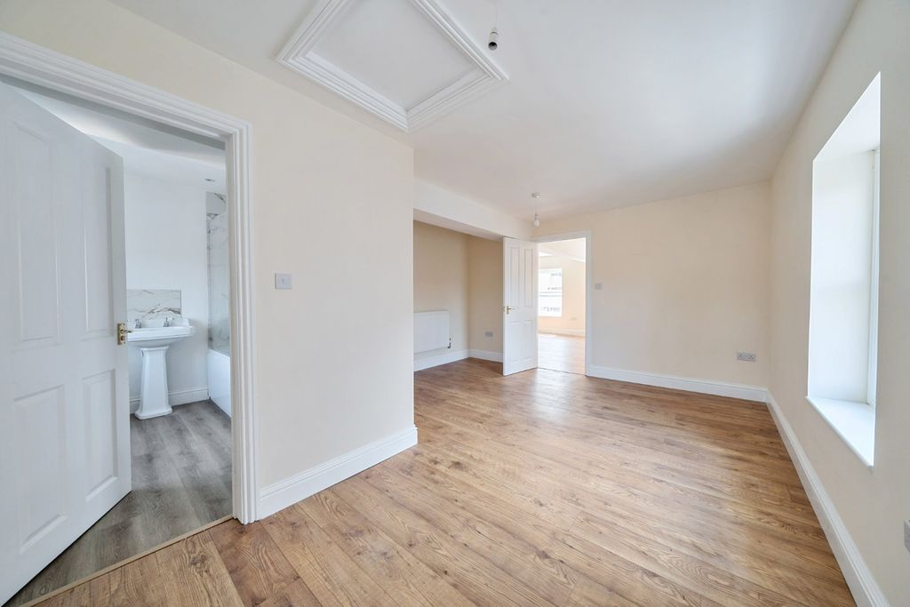 Property photo 2 of 10 Picture No. 07