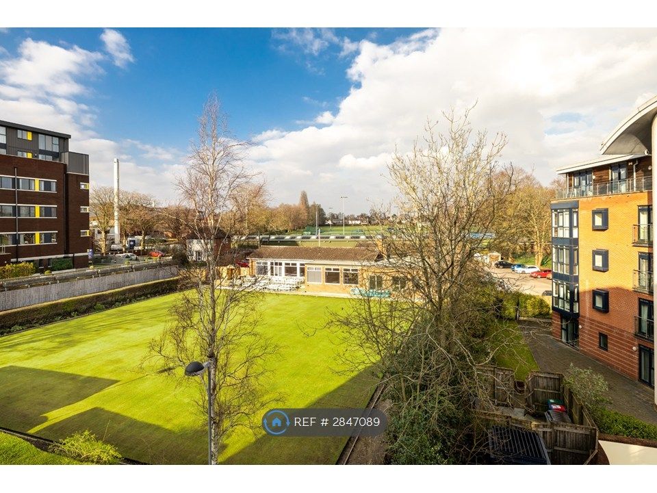 Property photo 3 of 14 Bowling Green View