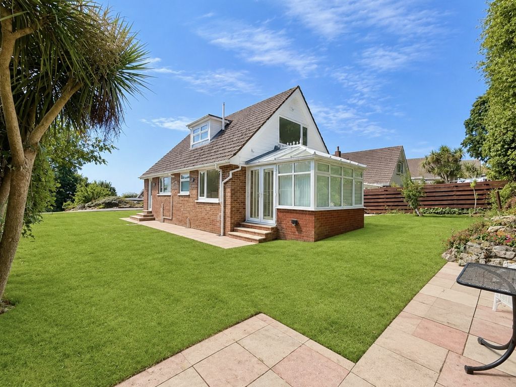 Property photo 2 of 16