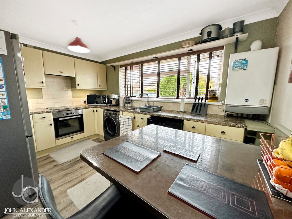 Property photo 3 of 16 20251111_132959154_0.5