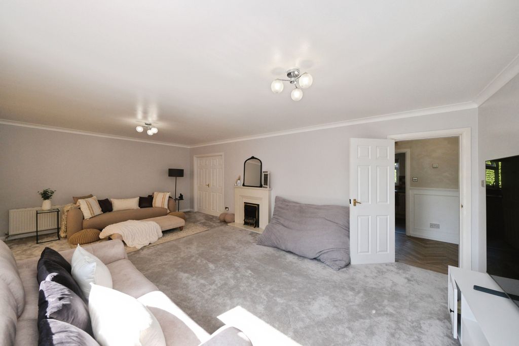 Property photo 2 of 19 Img_7862