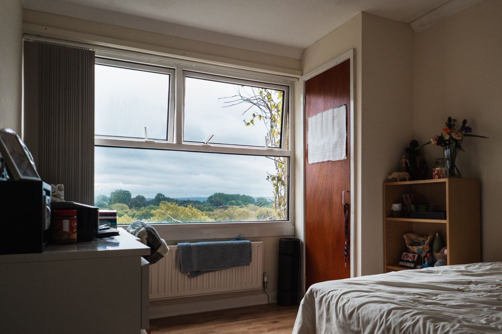 Property photo 3 of 6 A Bright And Inviting Double Bedroom With Large Wi...