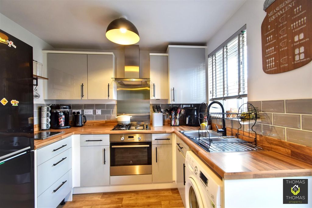 Property photo 3 of 18 Dsc_0053 (1).Jpg