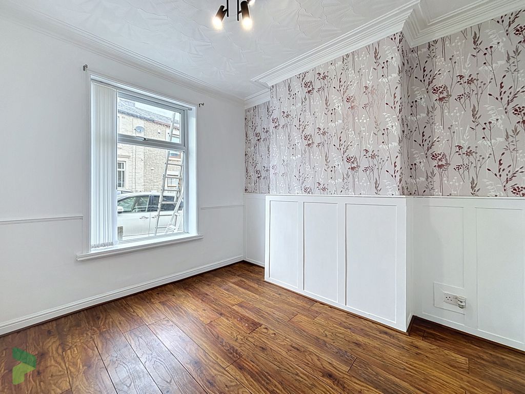 Property photo 2 of 15 Sitting Room