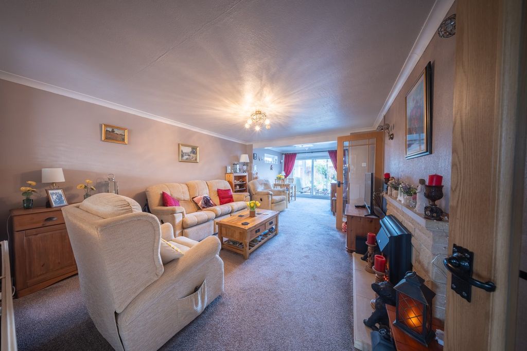 Property photo 2 of 14