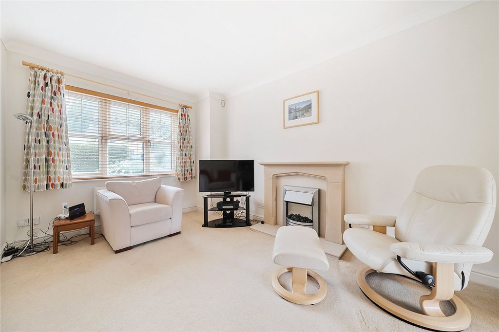 Property photo 2 of 17 Picture No. 03