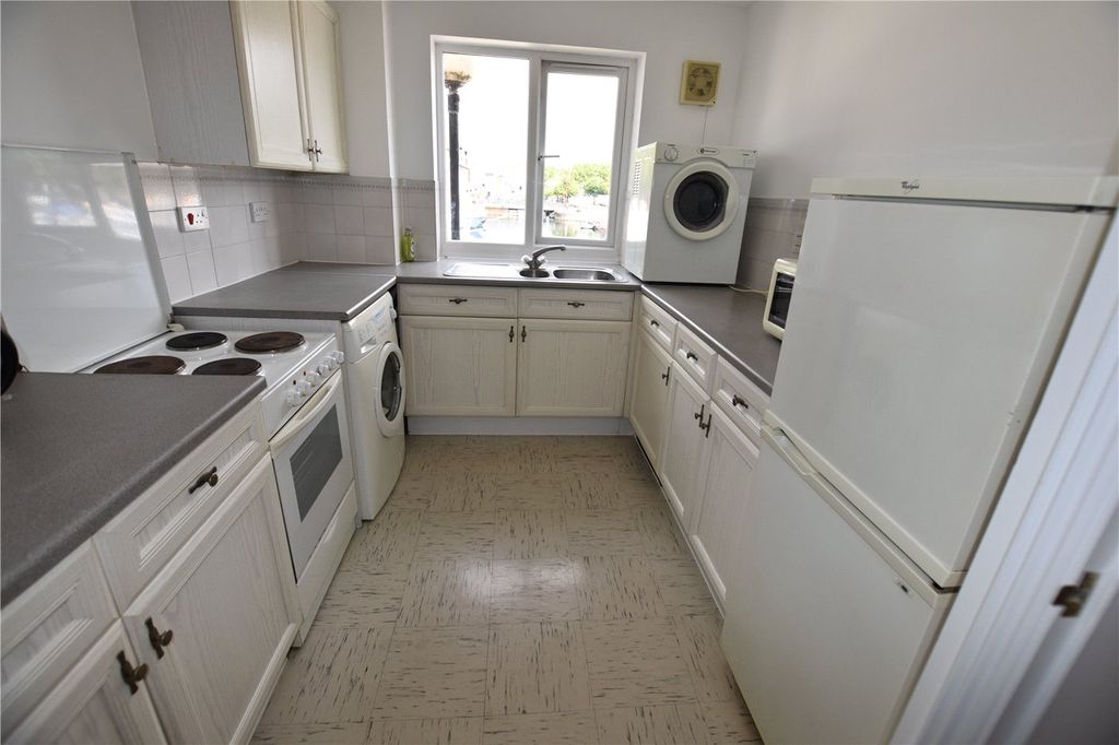 Property photo 3 of 8 Picture No. 04