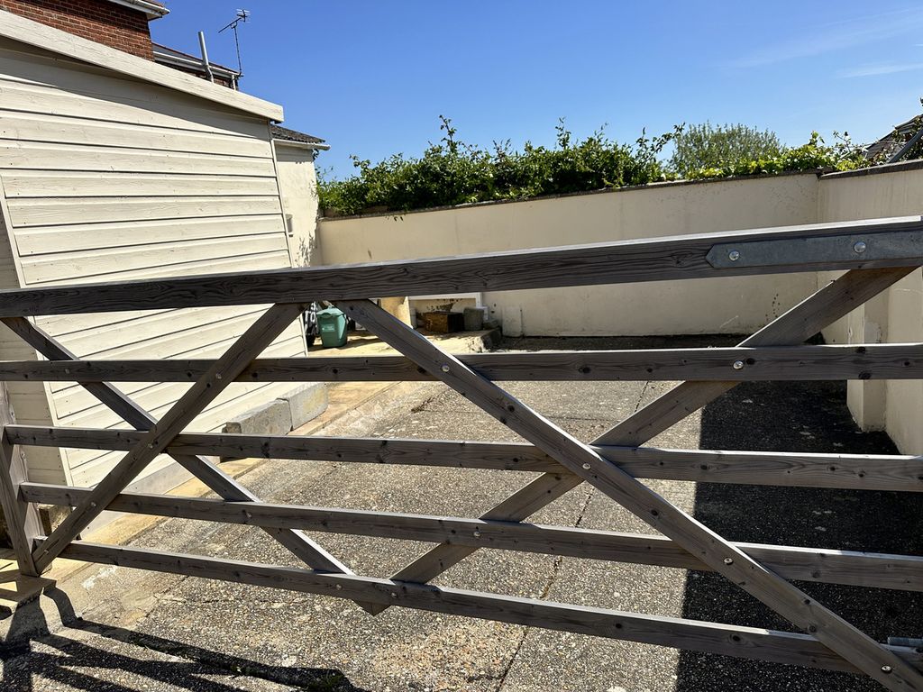 Property photo 2 of 16