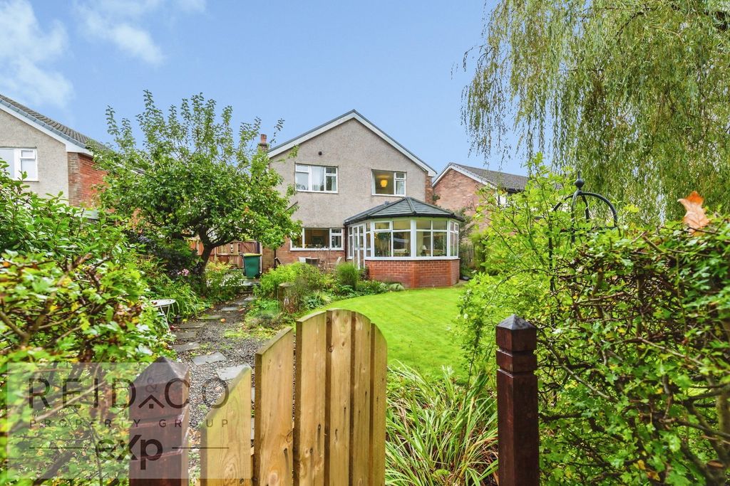 Property photo 2 of 19
