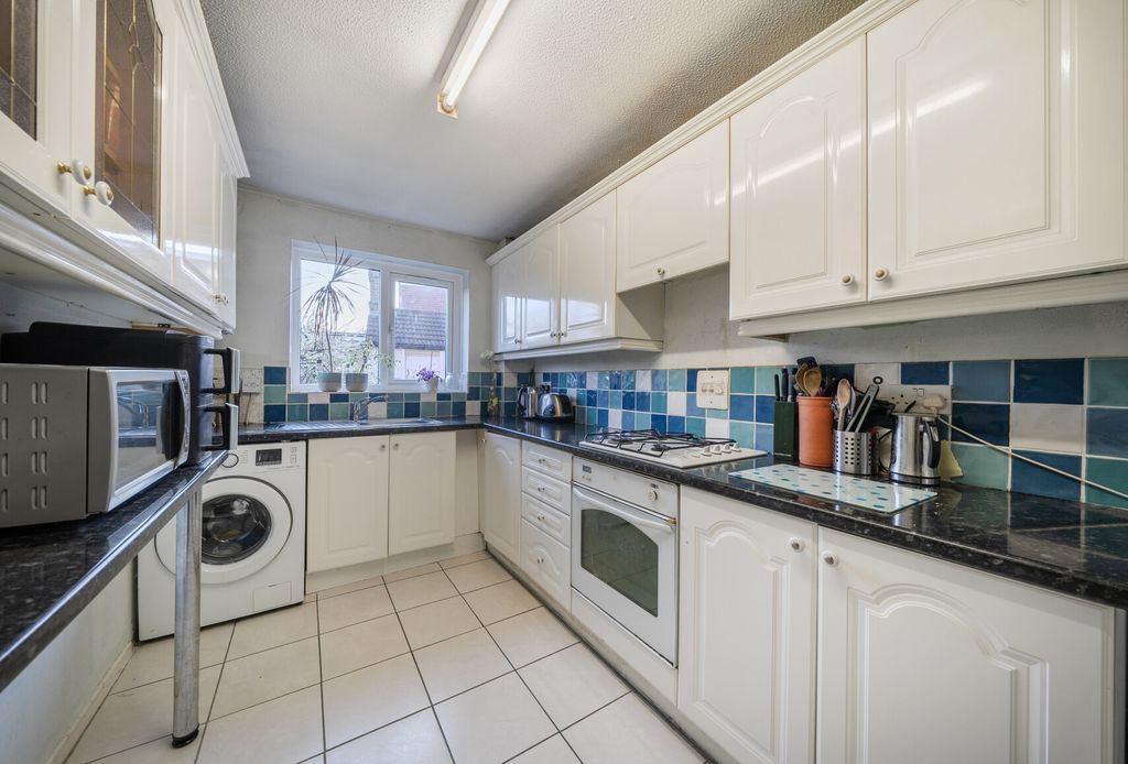 Property photo 3 of 17 1429384-13-69Bc3E...