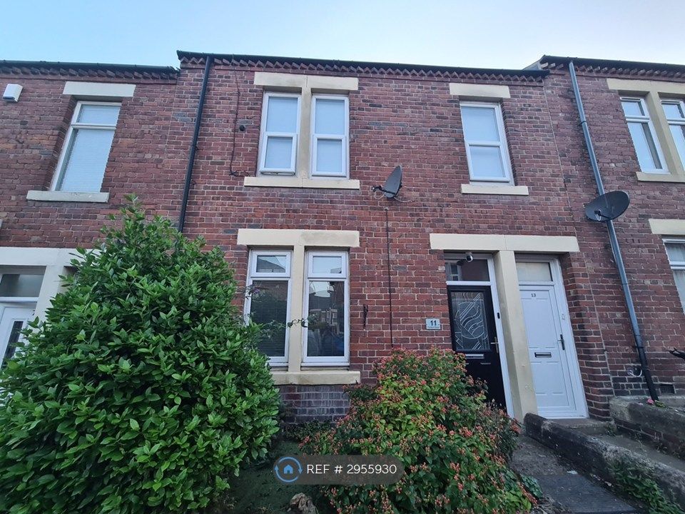 Property photo 1 of 12