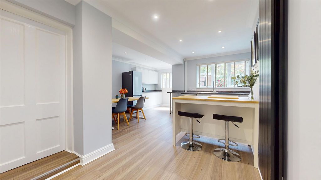 Property photo 3 of 23 05262026_082616.Jpg