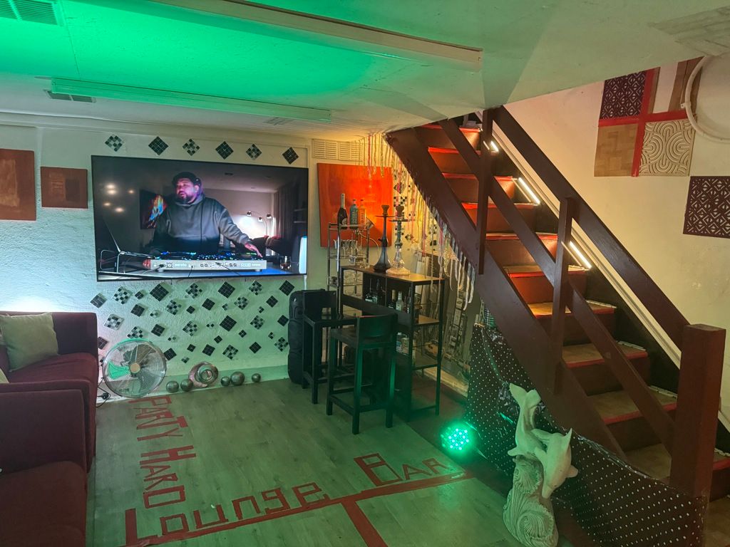 Property photo 3 of 8 Photo 5