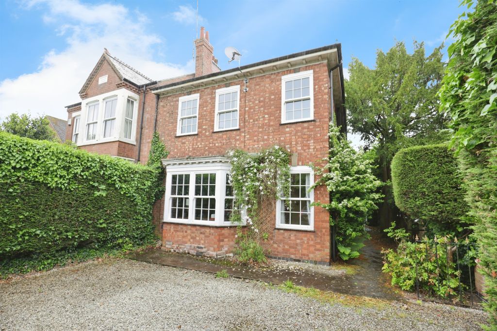 Property photo 1 of 28
