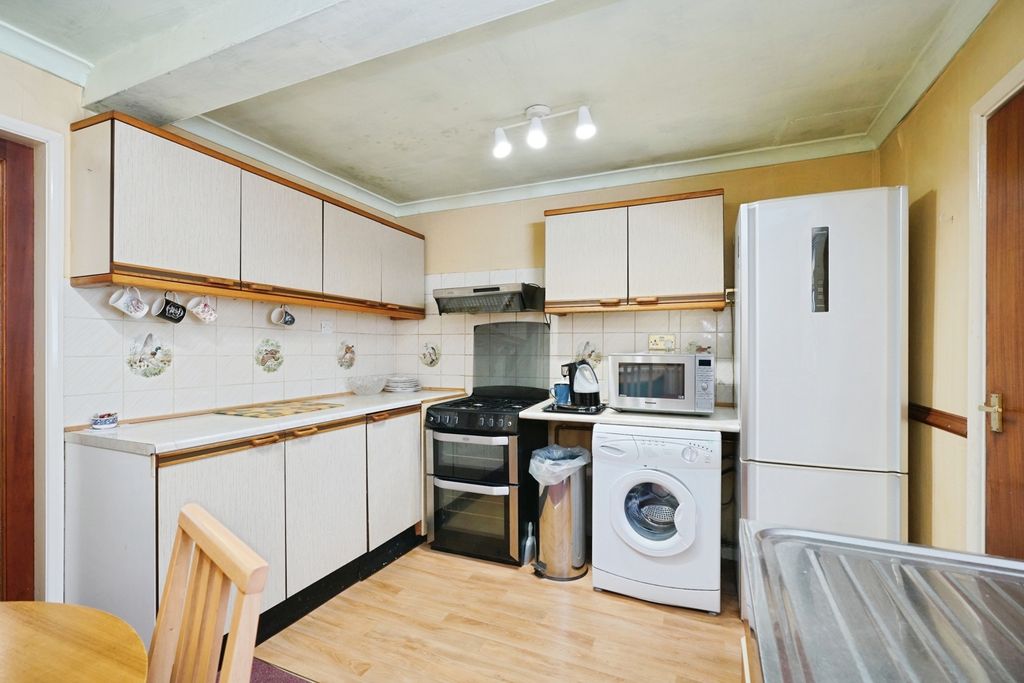 Property photo 2 of 15 Photo