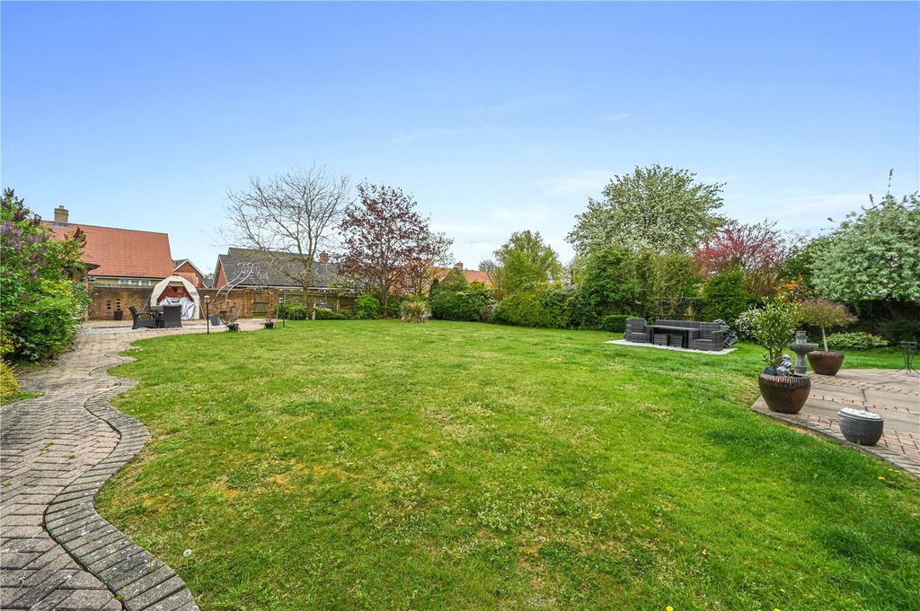 Property photo 2 of 16 Picture No. 17