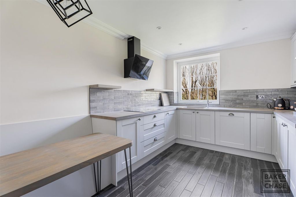 Property photo 3 of 19 Kitchen/Diner