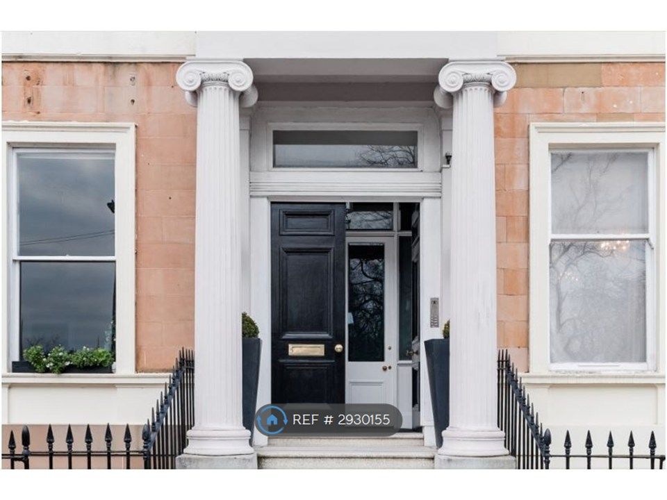 Property photo 1 of 11 Entrance