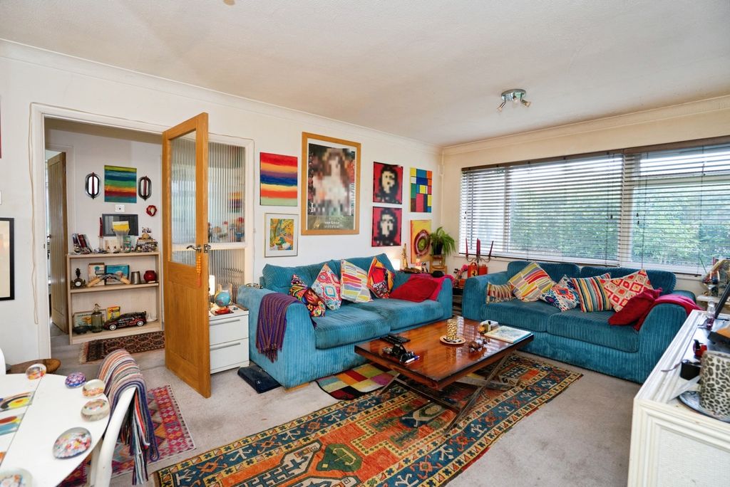 Property photo 2 of 21 Pbox-Img.Jpg