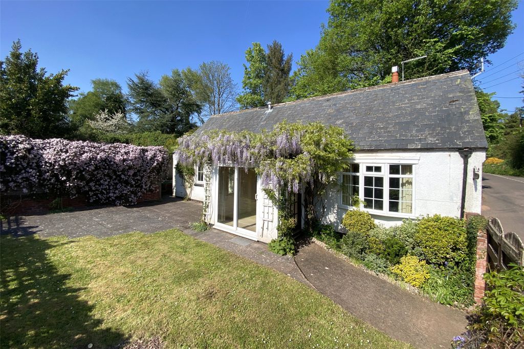 Property photo 1 of 12 1 - Picture No. 01
