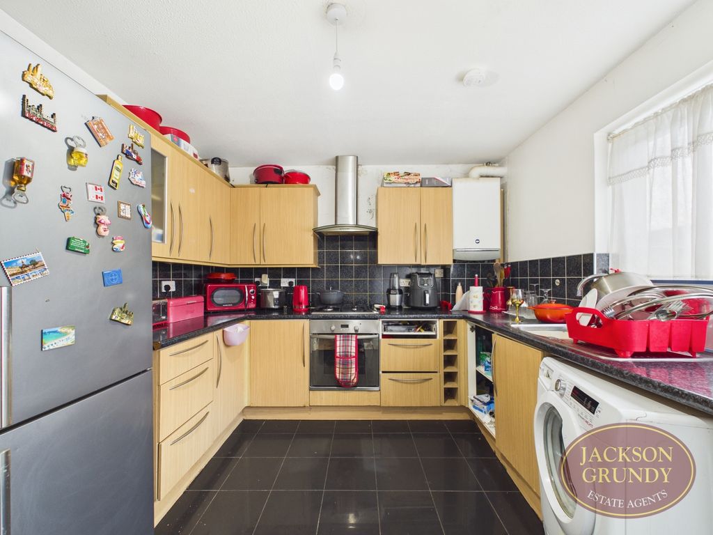 Property photo 3 of 11 Bern Links