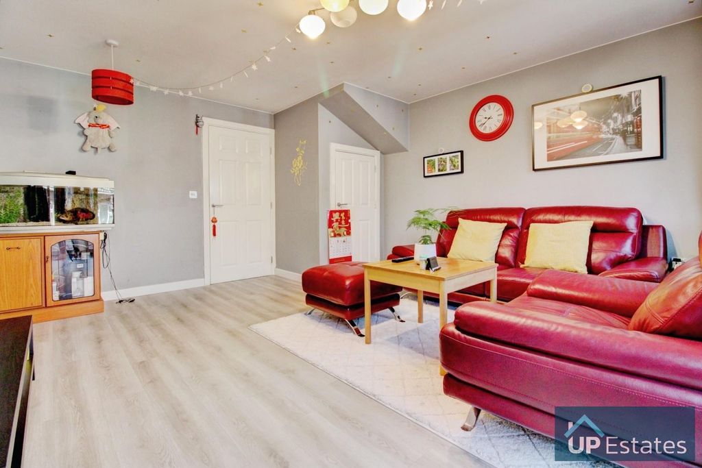 Property photo 3 of 24