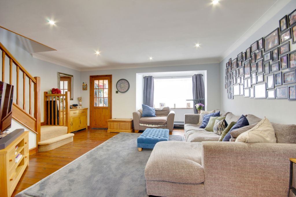 Property photo 3 of 15 Img_1193-Img_1195
