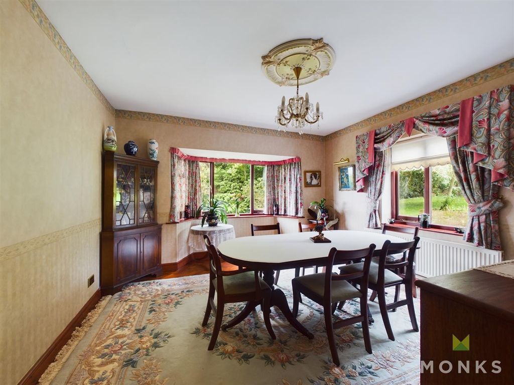 Property photo 3 of 34 Cam01348G0-Pr0148-Still010.Jpg